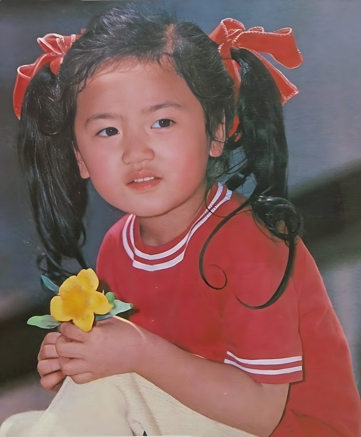 1986年小姑娘小花.jpg